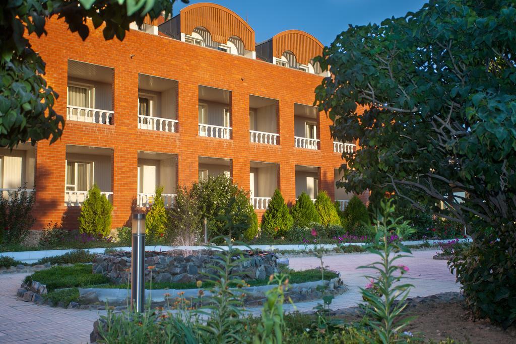 Rahat Hotel أكتاو المظهر الخارجي الصورة
